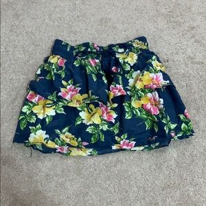Hollister flower patterned skirt